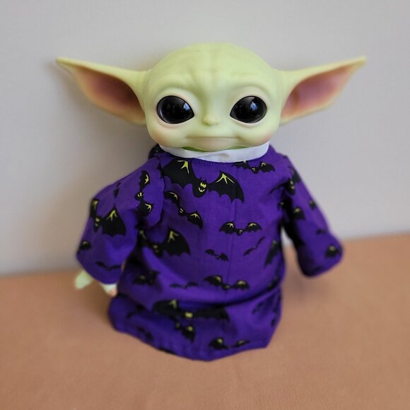 Spooky Bats 2pc Halloween Outfit/scarf set for 11" Mattel Child Grogu Yoda dolls - Picture 4 of 5